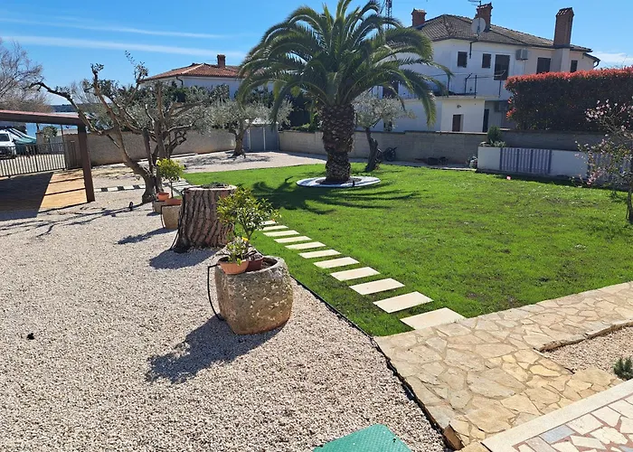 Riva Garden Relax